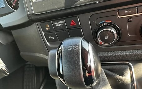 Volkswagen Multivan T6 рестайлинг, 2018 год, 4 900 000 рублей, 11 фотография