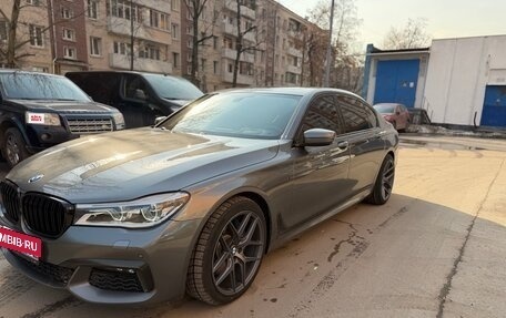 BMW 7 серия, 2017 год, 3 690 000 рублей, 2 фотография