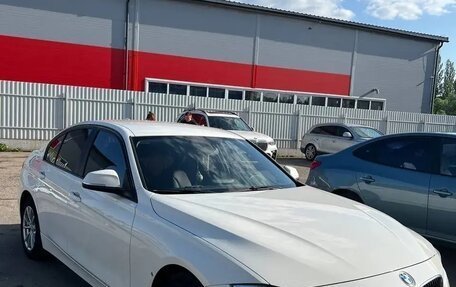 BMW 3 серия, 2015 год, 1 900 000 рублей, 2 фотография