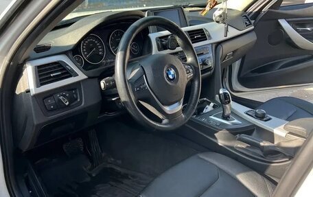 BMW 3 серия, 2015 год, 1 900 000 рублей, 6 фотография
