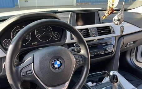 BMW 3 серия, 2015 год, 1 900 000 рублей, 4 фотография