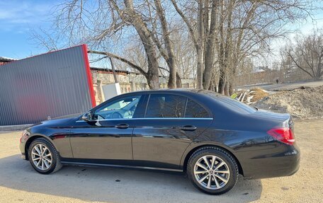 Mercedes-Benz E-Класс, 2018 год, 2 400 000 рублей, 1 фотография
