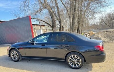 Mercedes-Benz E-Класс, 2018 год, 2 400 000 рублей, 1 фотография