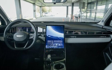 Geely Atlas, 2025 год, 4 080 990 рублей, 13 фотография