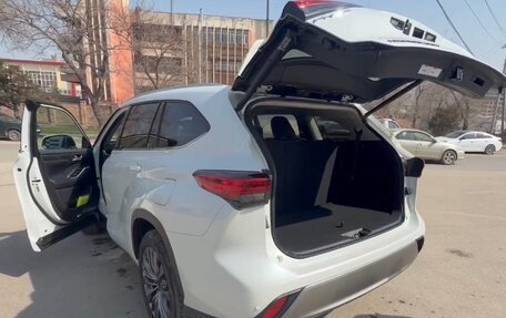 Toyota Highlander, 2026 год, 5 747 000 рублей, 4 фотография