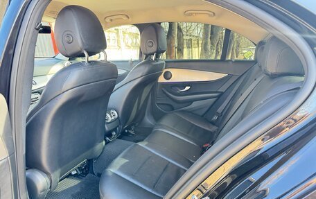 Mercedes-Benz E-Класс, 2018 год, 2 400 000 рублей, 11 фотография