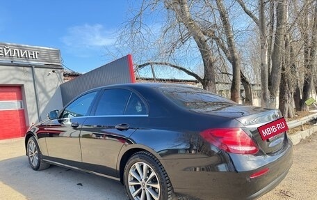 Mercedes-Benz E-Класс, 2018 год, 2 400 000 рублей, 6 фотография