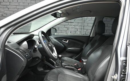 Hyundai ix35 I рестайлинг, 2011 год, 1 050 000 рублей, 10 фотография