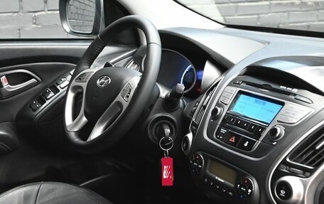 Hyundai ix35 I рестайлинг, 2011 год, 1 050 000 рублей, 14 фотография