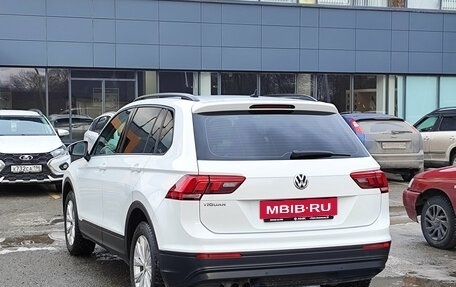 Volkswagen Tiguan II, 2018 год, 2 047 836 рублей, 8 фотография