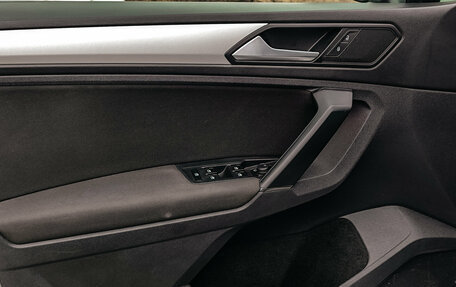 Volkswagen Tiguan II, 2018 год, 2 047 836 рублей, 13 фотография