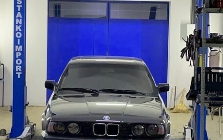 BMW 5 серия, 1992 год, 450 000 рублей, 1 фотография