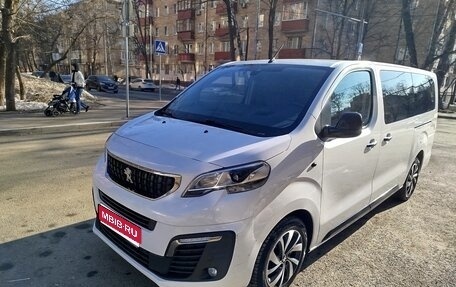 Peugeot Traveller I, 2020 год, 3 200 000 рублей, 1 фотография