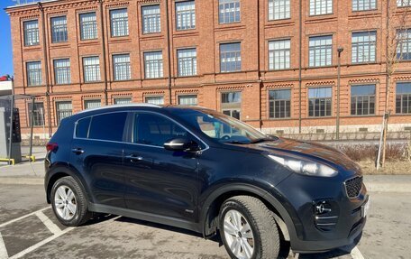 KIA Sportage IV рестайлинг, 2018 год, 2 200 000 рублей, 1 фотография