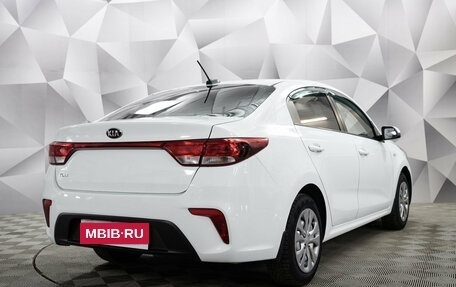 KIA Rio IV, 2018 год, 990 000 рублей, 1 фотография