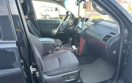 Toyota Land Cruiser Prado 150 рестайлинг 2, 2016 год, 3 550 000 рублей, 10 фотография