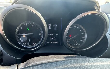 Toyota Land Cruiser Prado 150 рестайлинг 2, 2016 год, 3 550 000 рублей, 9 фотография