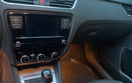 Skoda Octavia, 2017 год, 1 500 000 рублей, 14 фотография