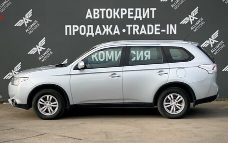 Mitsubishi Outlander III рестайлинг 3, 2014 год, 1 375 000 рублей, 4 фотография