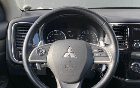Mitsubishi Outlander III рестайлинг 3, 2014 год, 1 375 000 рублей, 15 фотография
