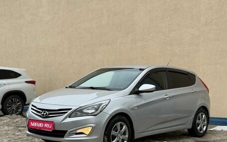 Hyundai Solaris II рестайлинг, 2015 год, 800 000 рублей, 1 фотография