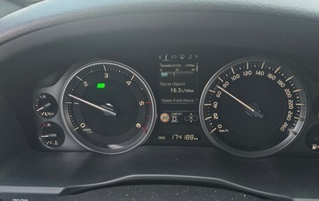 Toyota Land Cruiser 200, 2019 год, 8 326 000 рублей, 9 фотография