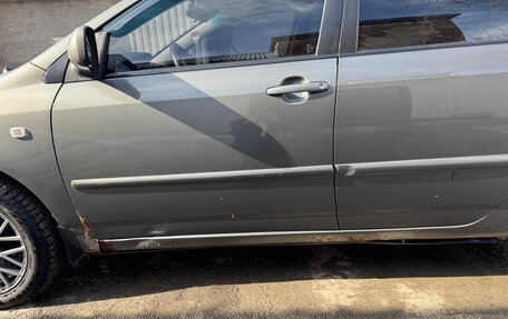 Toyota Corolla, 2004 год, 310 000 рублей, 6 фотография