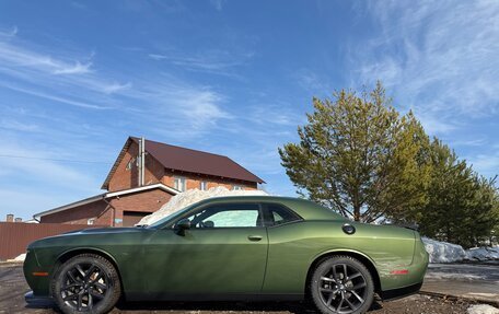Dodge Challenger III рестайлинг 2, 2021 год, 4 200 000 рублей, 2 фотография