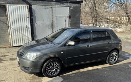 Toyota Corolla, 2004 год, 310 000 рублей, 3 фотография