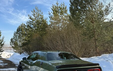 Dodge Challenger III рестайлинг 2, 2021 год, 4 200 000 рублей, 6 фотография