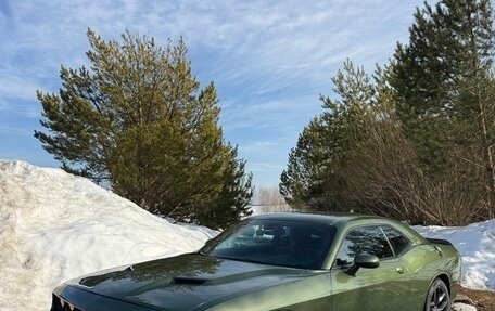 Dodge Challenger III рестайлинг 2, 2021 год, 4 200 000 рублей, 4 фотография