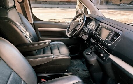 Peugeot Traveller I, 2020 год, 3 200 000 рублей, 17 фотография