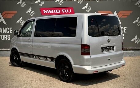 Volkswagen Caravelle T5, 2005 год, 1 135 000 рублей, 5 фотография