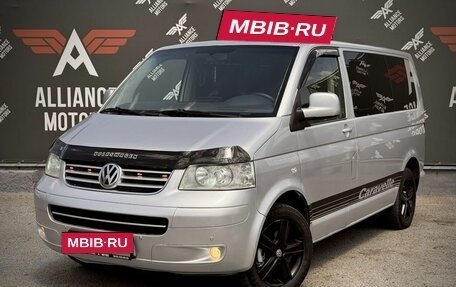 Volkswagen Caravelle T5, 2005 год, 1 135 000 рублей, 3 фотография