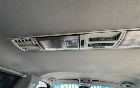 Volkswagen Caravelle T5, 2005 год, 1 135 000 рублей, 13 фотография