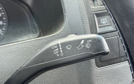 Volkswagen Caravelle T5, 2005 год, 1 135 000 рублей, 16 фотография