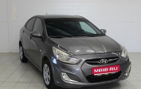 Hyundai Solaris II рестайлинг, 2011 год, 635 000 рублей, 6 фотография