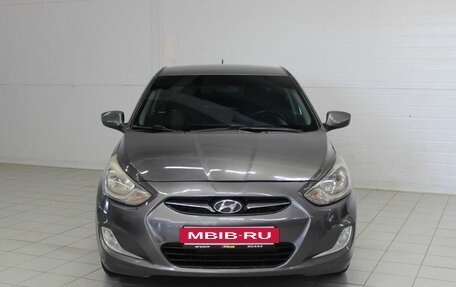 Hyundai Solaris II рестайлинг, 2011 год, 635 000 рублей, 5 фотография