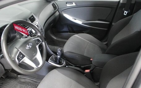 Hyundai Solaris II рестайлинг, 2011 год, 635 000 рублей, 21 фотография