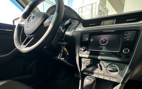 Skoda Rapid I, 2018 год, 1 499 999 рублей, 8 фотография