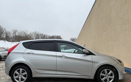 Hyundai Solaris II рестайлинг, 2015 год, 800 000 рублей, 7 фотография