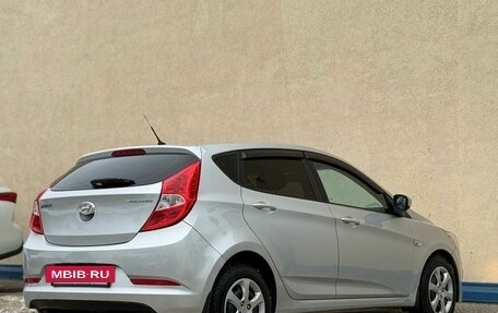 Hyundai Solaris II рестайлинг, 2015 год, 800 000 рублей, 6 фотография
