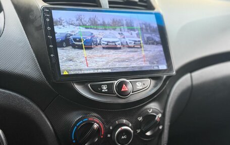 Hyundai Solaris II рестайлинг, 2015 год, 800 000 рублей, 11 фотография