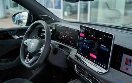 Volkswagen Tiguan, 2026 год, 7 399 900 рублей, 10 фотография