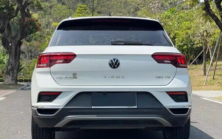 Volkswagen T-Roc I, 2023 год, 1 410 700 рублей, 4 фотография