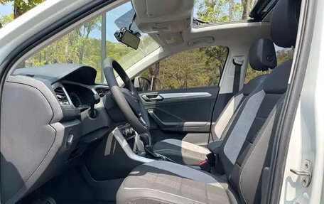 Volkswagen T-Roc I, 2023 год, 1 410 700 рублей, 7 фотография