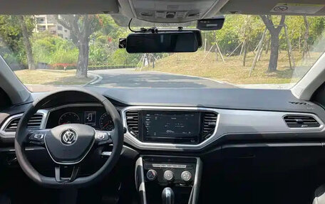 Volkswagen T-Roc I, 2023 год, 1 410 700 рублей, 8 фотография