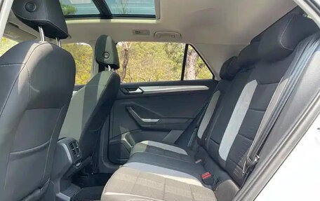 Volkswagen T-Roc I, 2023 год, 1 410 700 рублей, 10 фотография