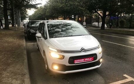 Citroen C4 Picasso II рестайлинг, 2018 год, 900 000 рублей, 1 фотография
