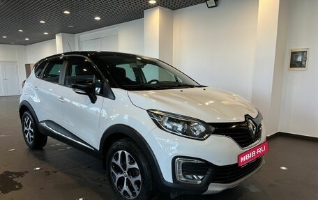 Renault Kaptur I рестайлинг, 2019 год, 1 678 000 рублей, 1 фотография